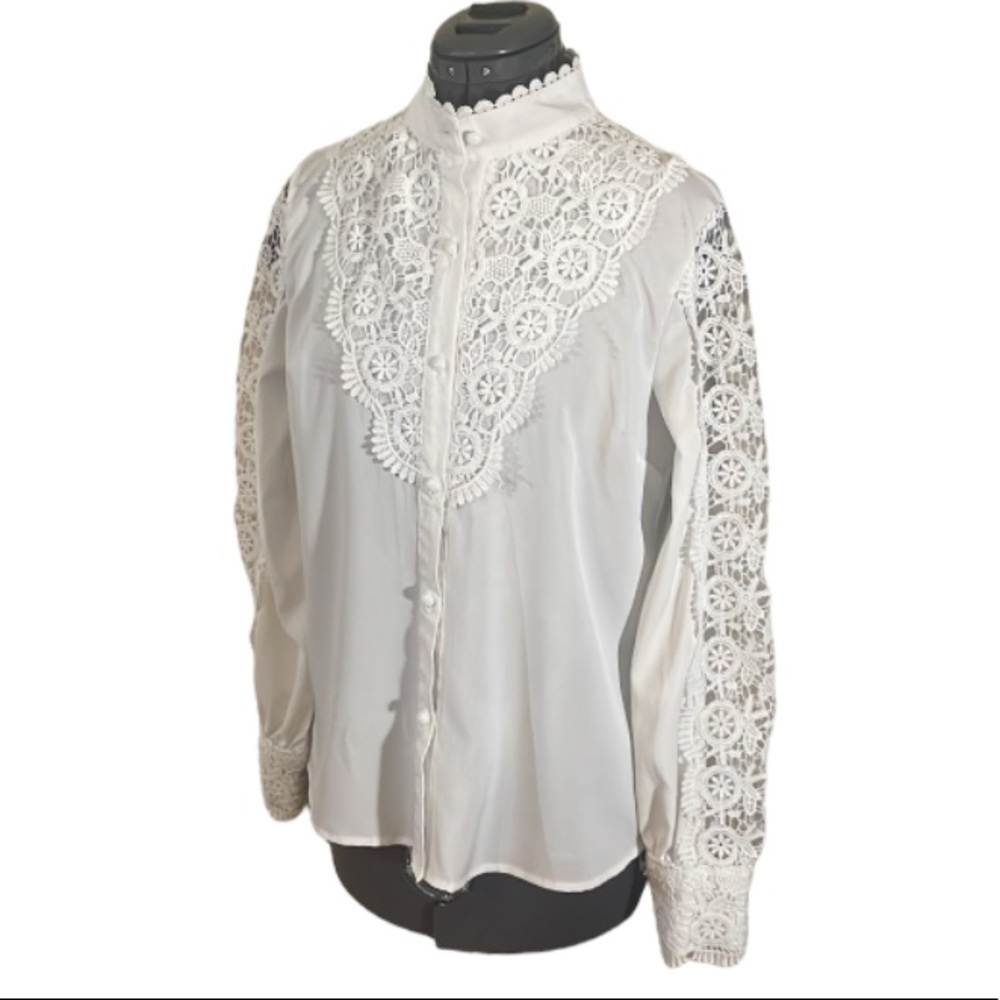CBR White Lace Button Down Blouse Size Medium
